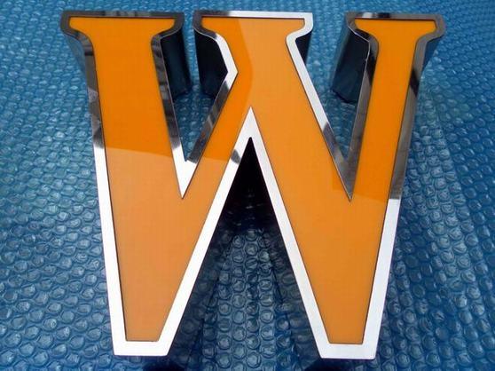 不銹鋼精工發光字.jpg 不銹鋼精工發光字.jpg