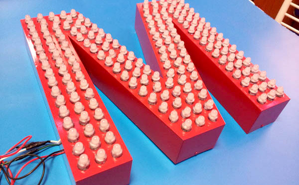 外露沖孔發(fā)光字 外露沖孔發(fā)光字